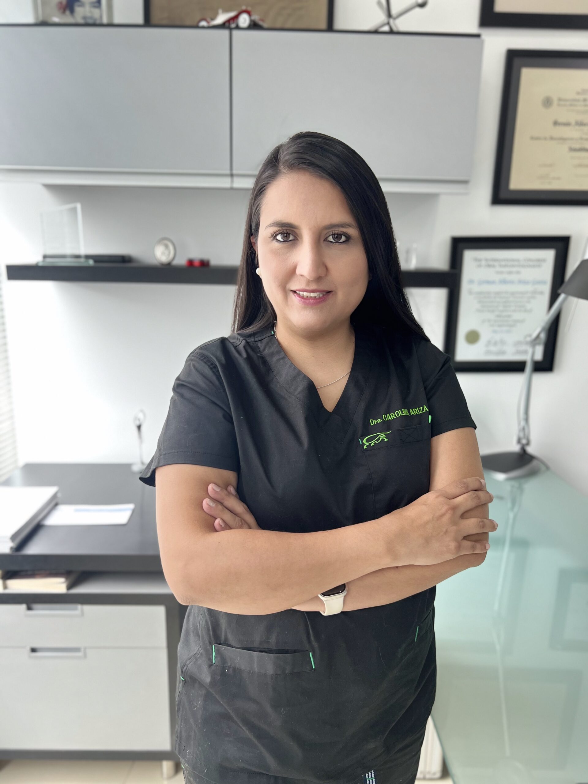 Dra. Carolina Ariza — Oral Reconstructive Implantologist